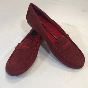 Cushion Walk Classic Red Penny Loafer Shoes Size 7
